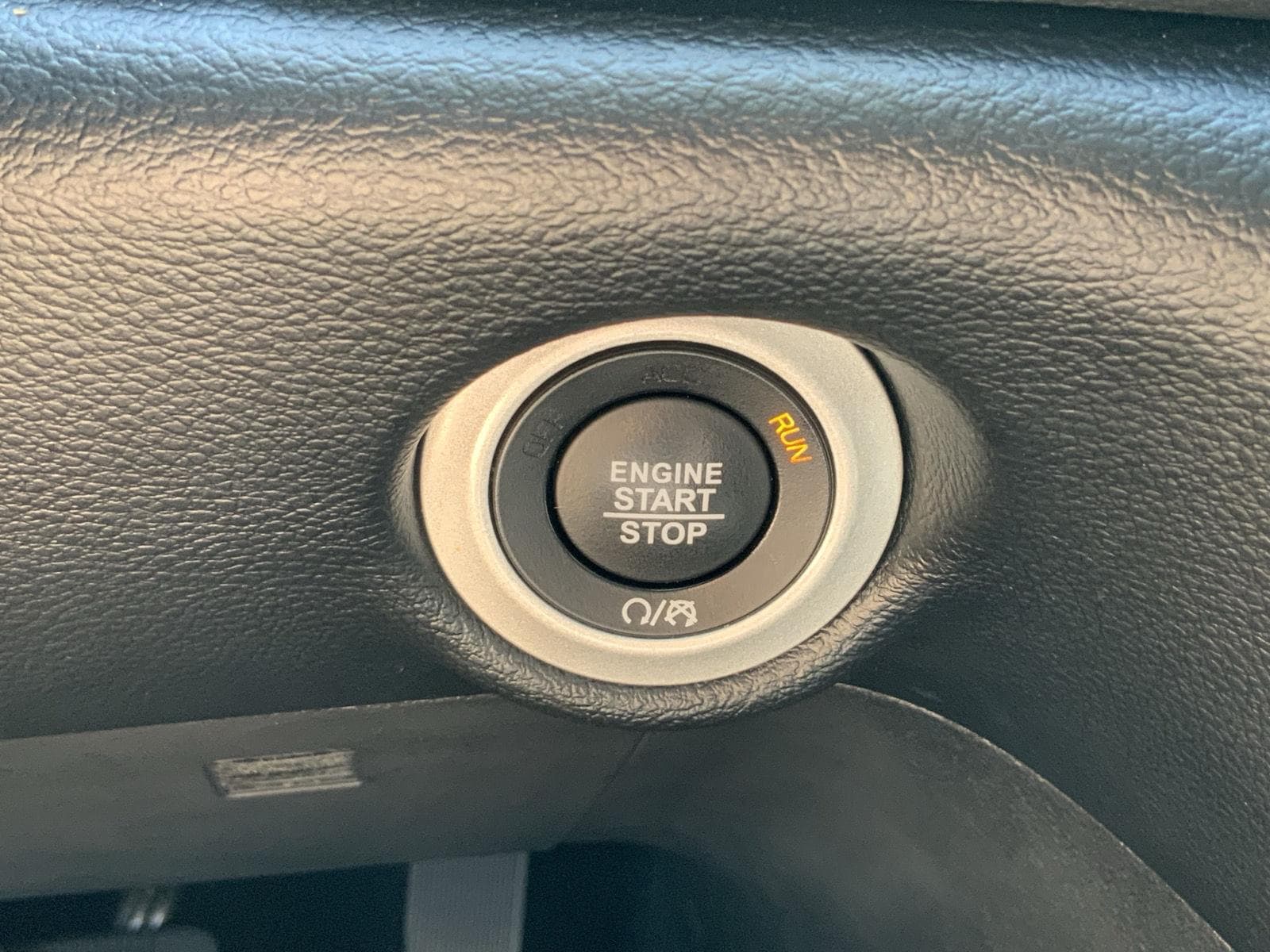 2025 Chrysler Pacifica Select - Photo 27