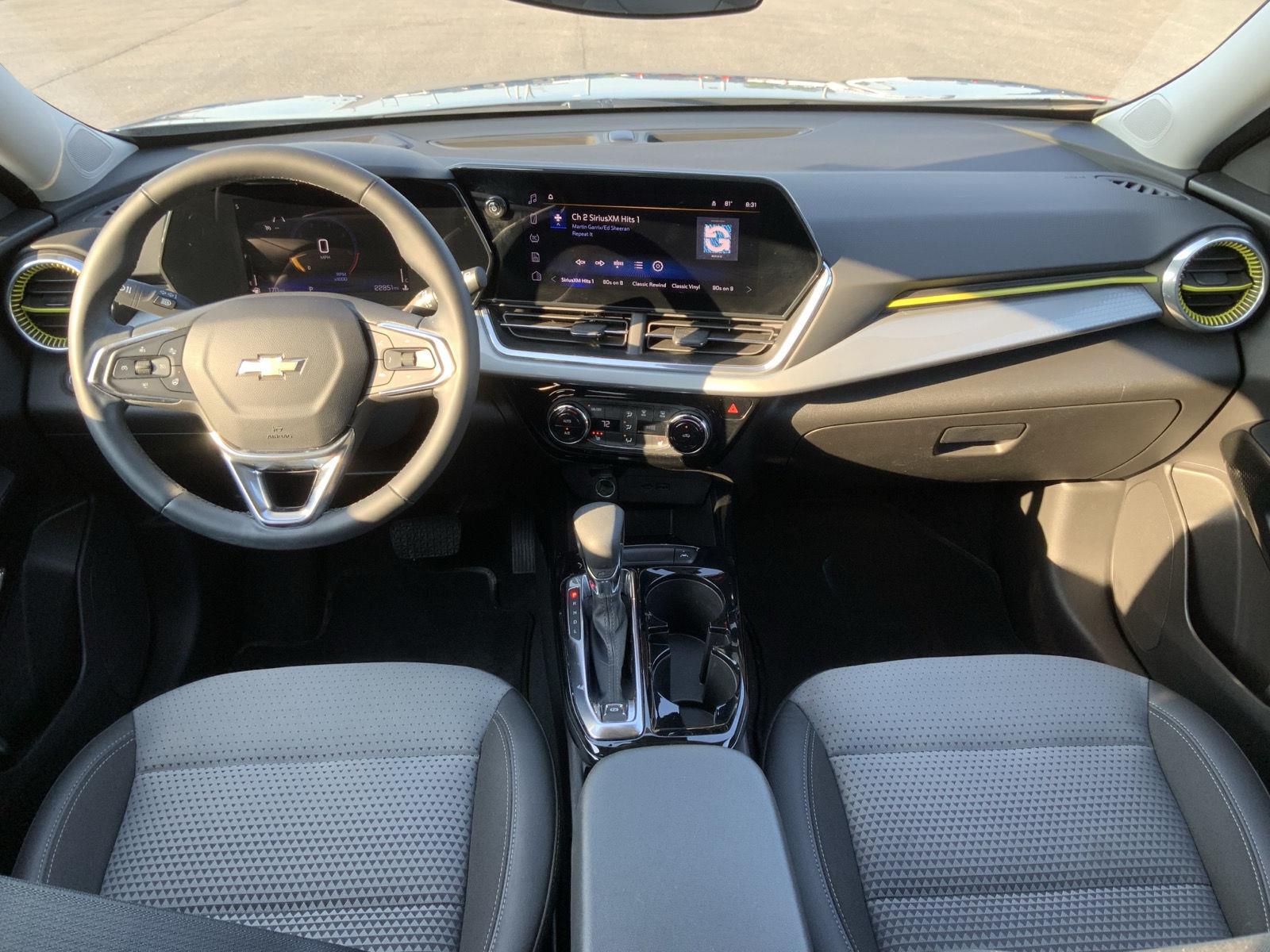 2025 Chevrolet Trax LT - Photo 43