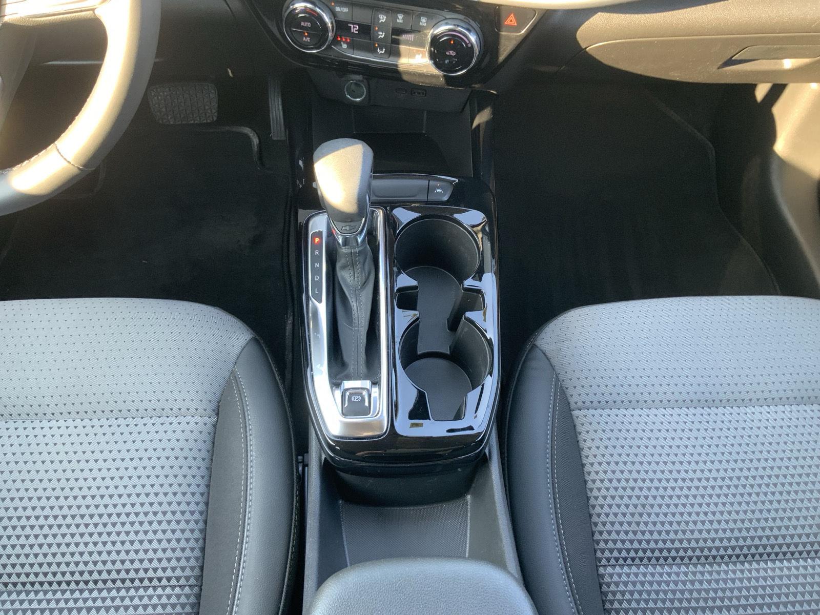 2025 Chevrolet Trax LT - Photo 44