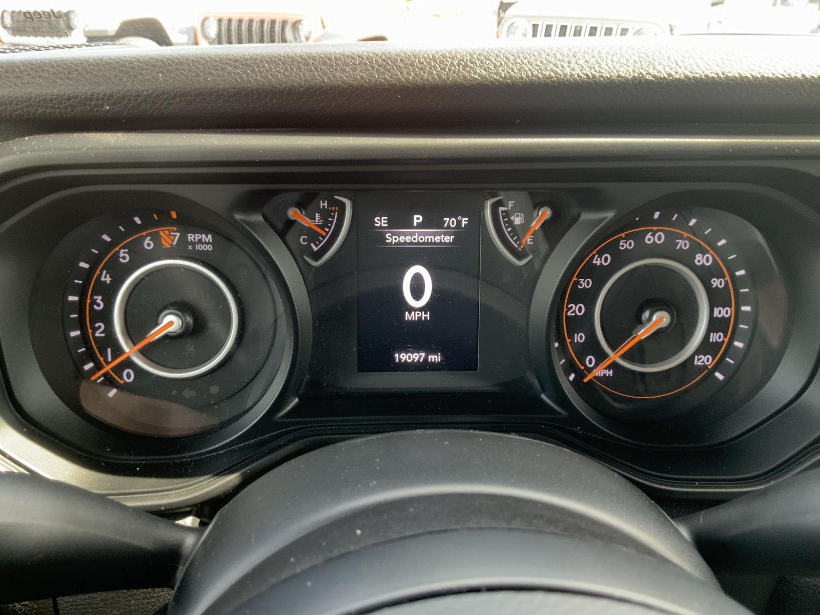 2025 Jeep Gladiator Nighthawk - Photo 21