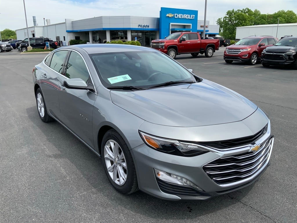 Used 2023 Chevrolet Malibu 1LT with VIN 1G1ZD5ST3PF231331 for sale in Clinton, IN