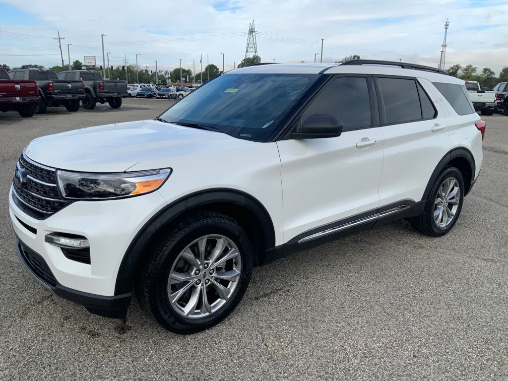 2022 Ford Explorer XLT photo 2
