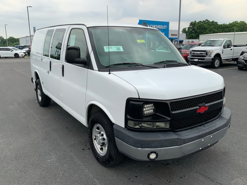 Used 2016 Chevrolet Express Cargo Work Van with VIN 1GCWGAFF8G1224922 for sale in Clinton, IN