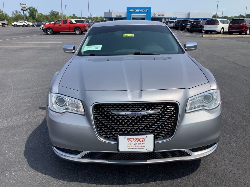 Used 2018 Chrysler 300 Touring with VIN 2C3CCAAG8JH253980 for sale in Clinton, IN