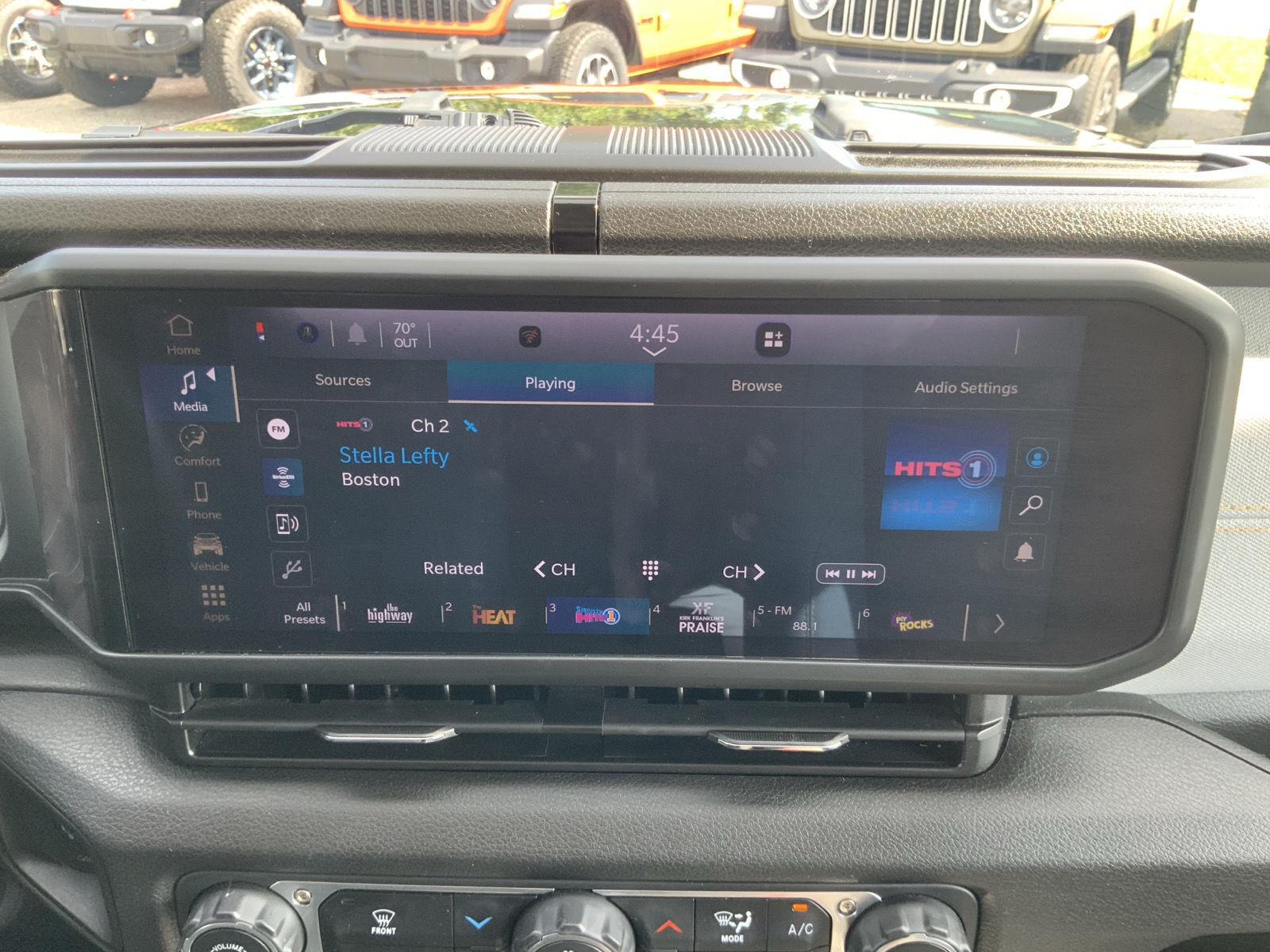 2025 Jeep Gladiator Nighthawk - Photo 28