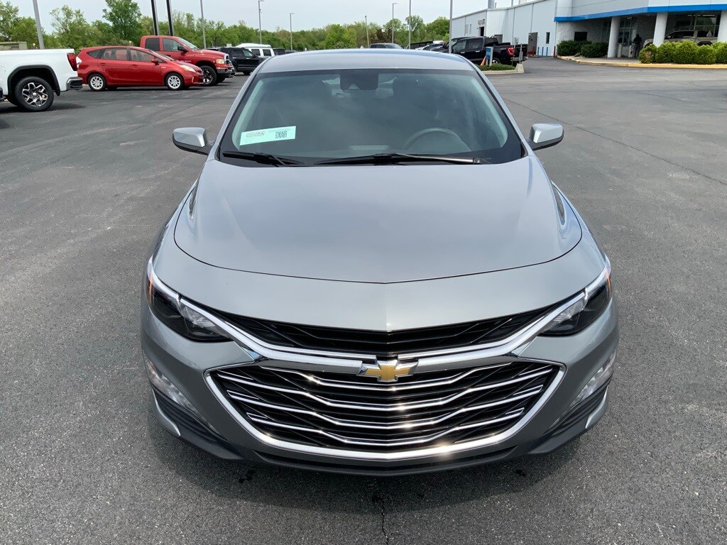 2023 Chevrolet Malibu 1LT photo 3