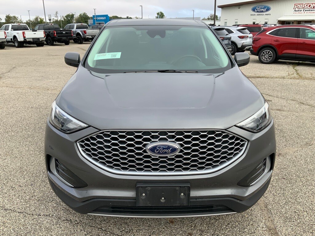2024 Ford Edge SEL photo 3