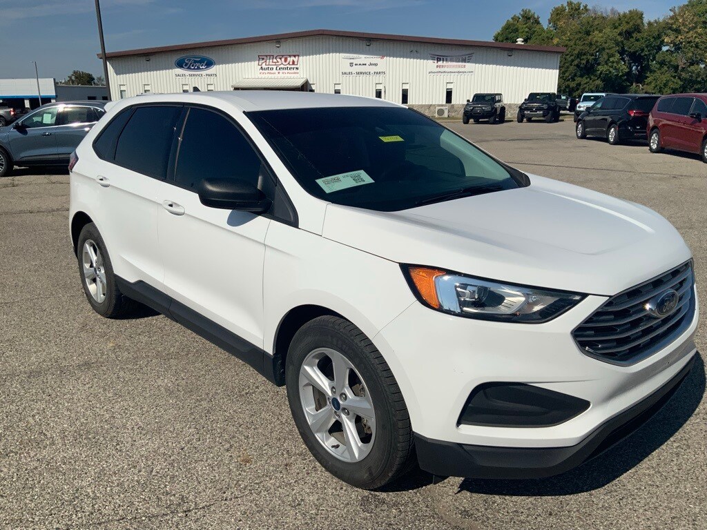 2020 Ford Edge SE photo 2