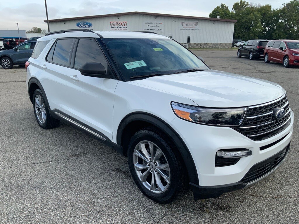 2022 Ford Explorer XLT photo 2