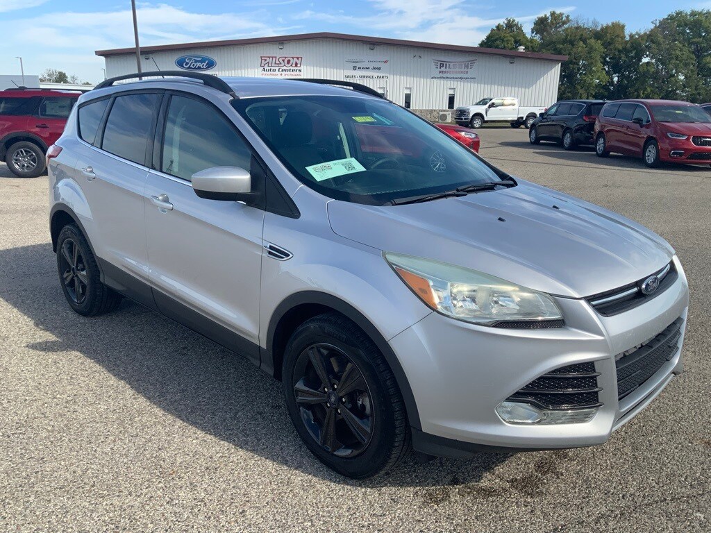 2016 Ford Escape SE photo 2