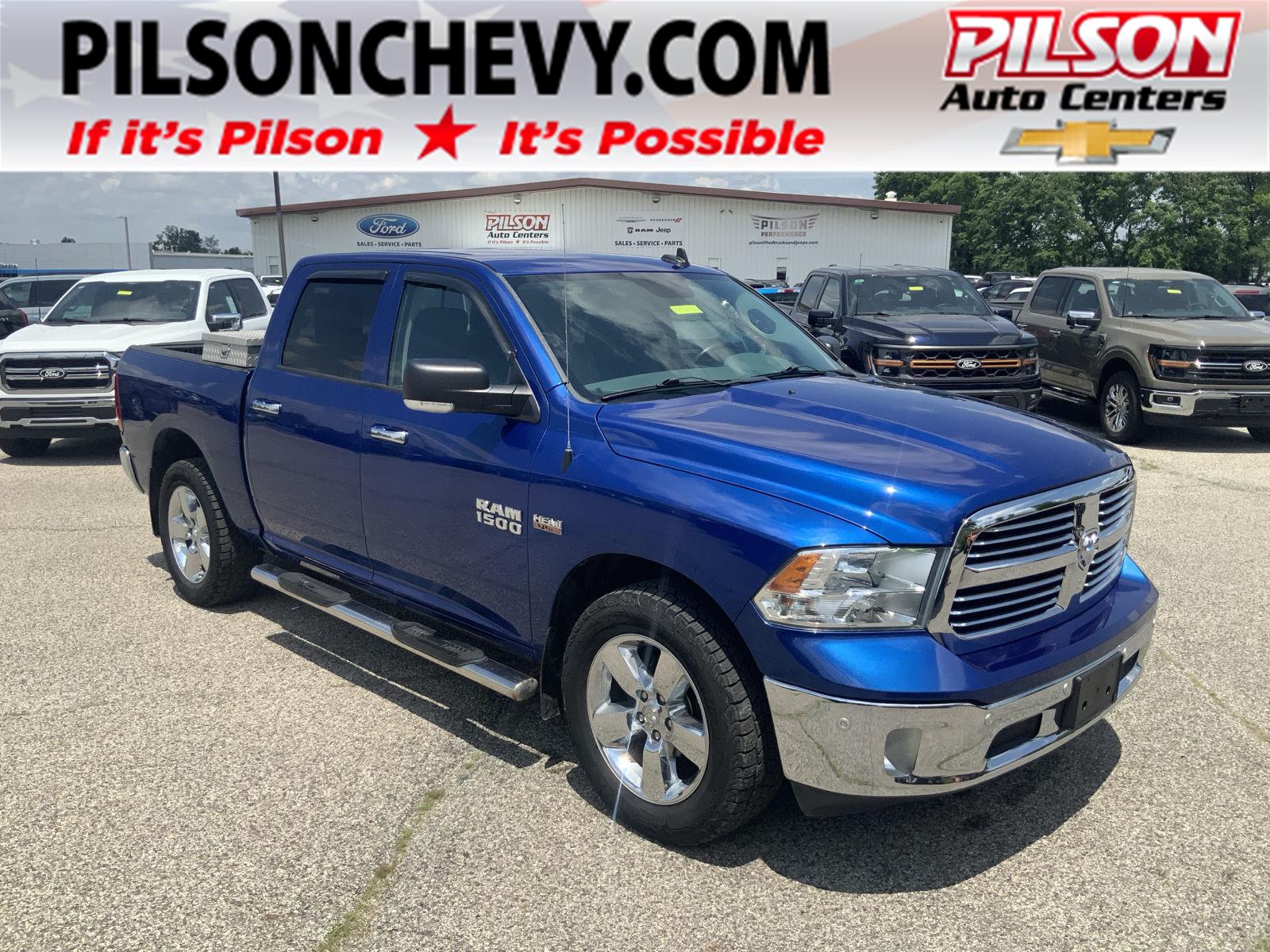 2016 RAM 1500 Big Horn 4x4 Crew Cab 5'7's photo