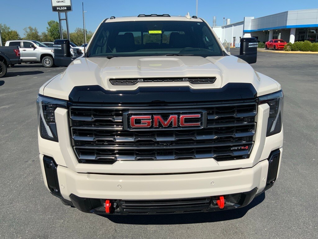 2026 Gmc Sierra 3500 HD AT4 photo 3