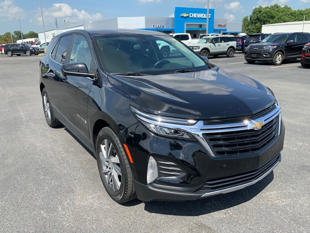 2023 Chevrolet Equinox LT photo 2