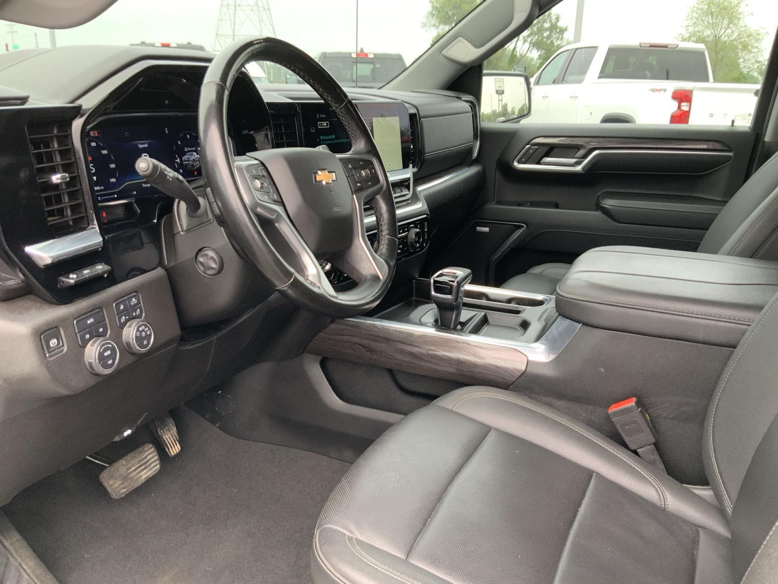 2024 Chevrolet Silverado 1500 LTZ - Photo 21
