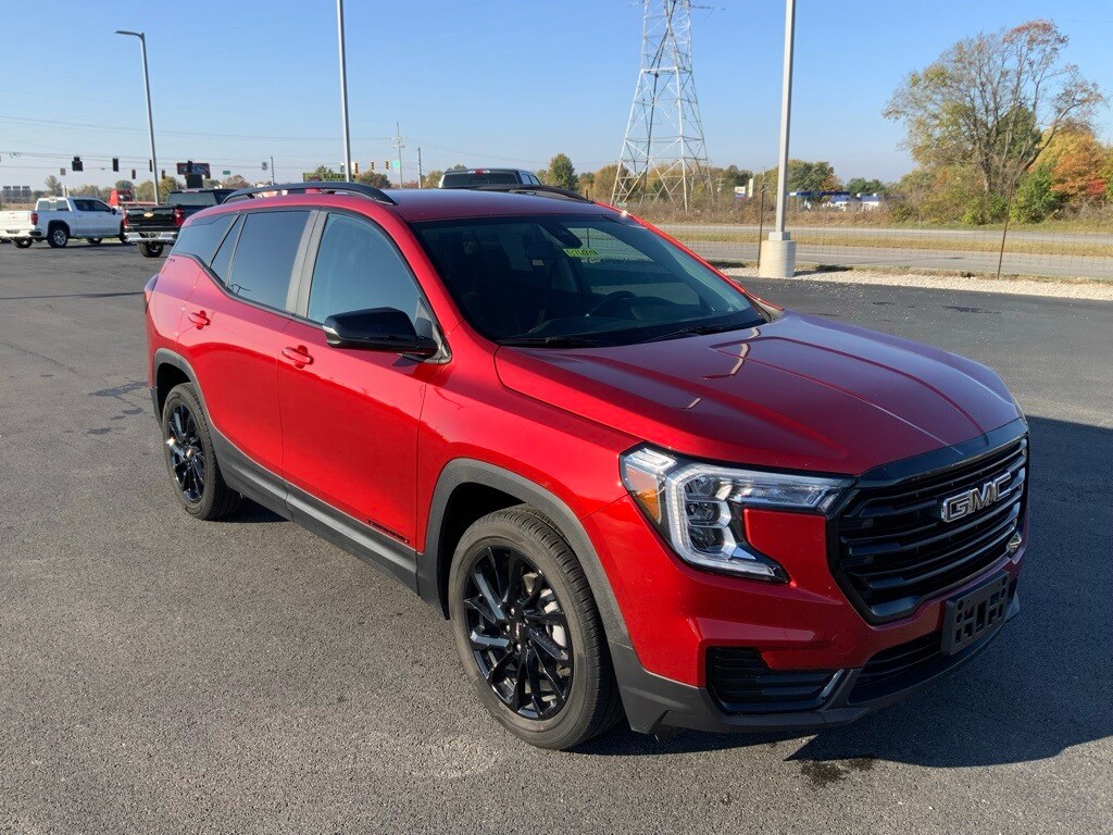 Used 2023 GMC Terrain SLE SUV