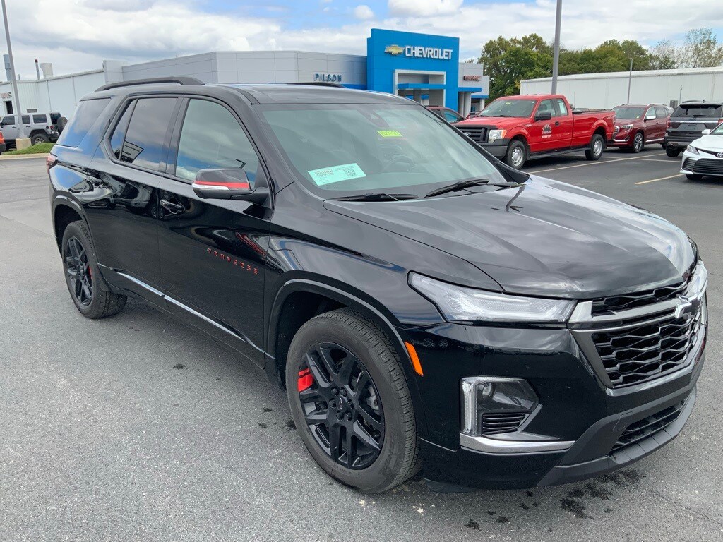2023 Chevrolet Traverse Premier photo 2