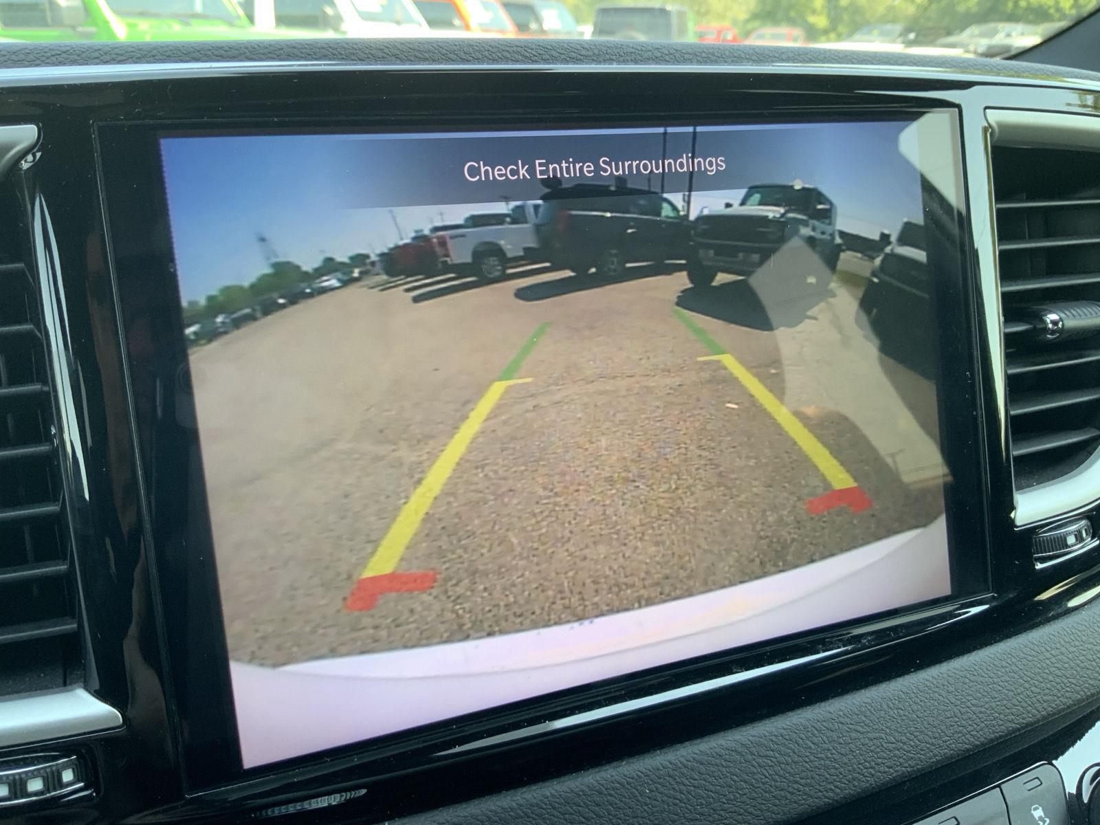 2025 Chrysler Pacifica Select - Photo 36