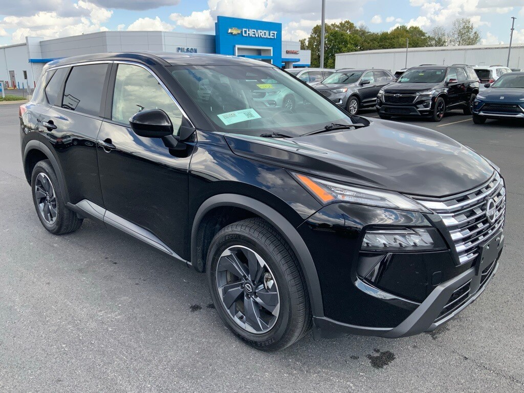 2024 Nissan Rogue SV photo 2