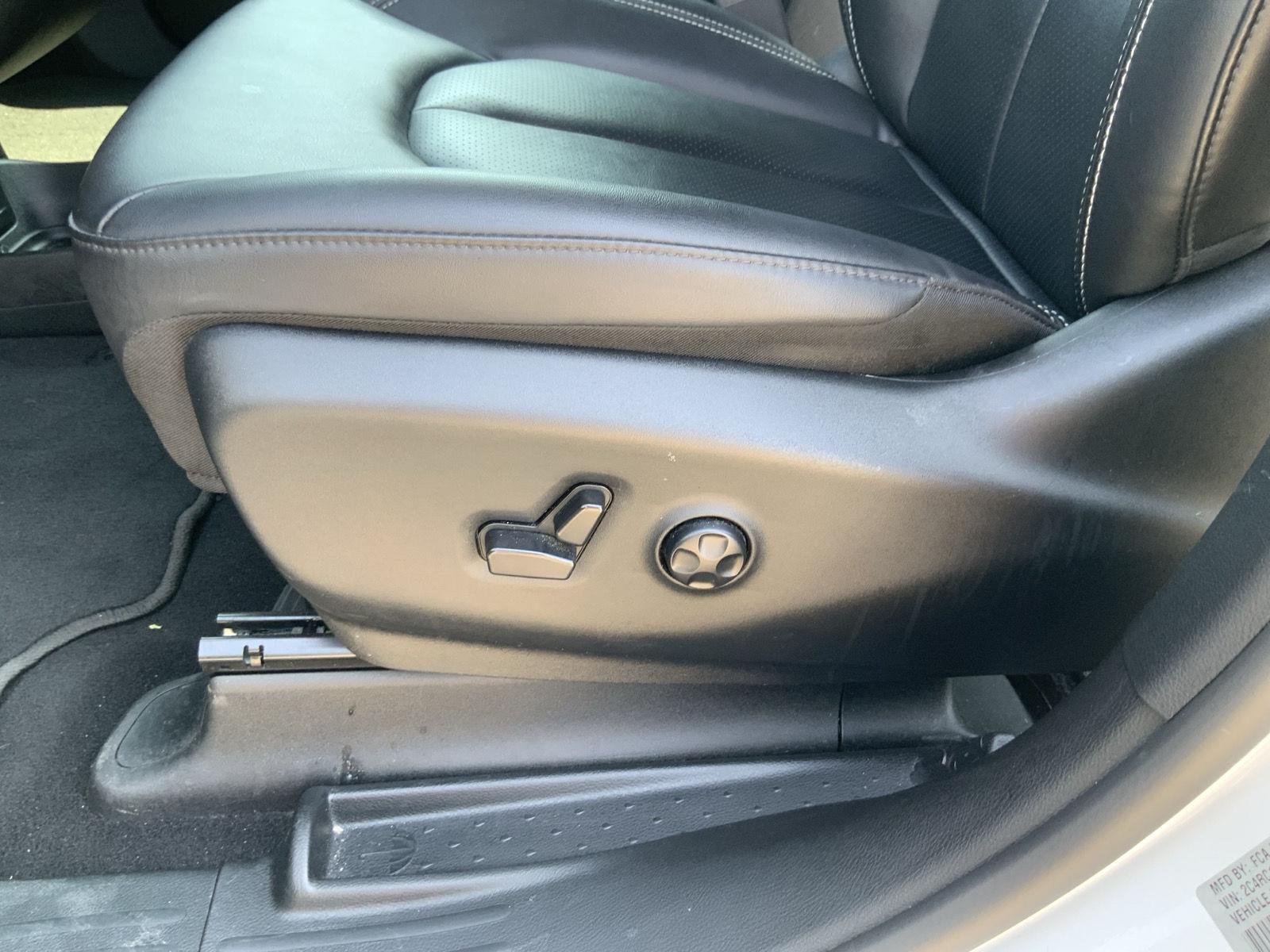 2025 Chrysler Pacifica Select - Photo 20