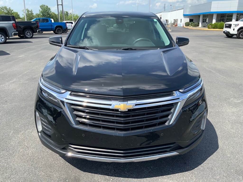 2023 Chevrolet Equinox LT photo 3