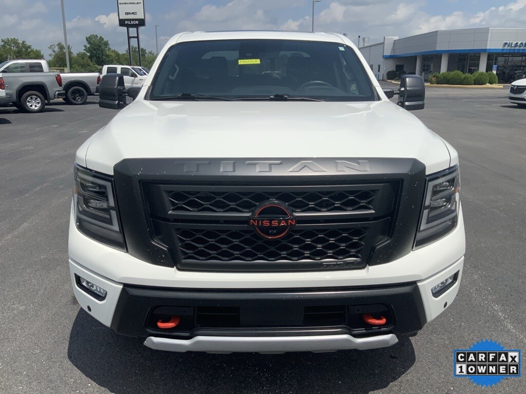 2023 Nissan Titan PRO-4X photo 3