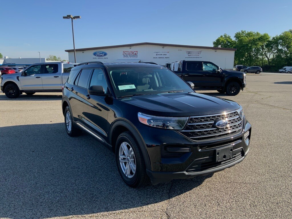 2022 Ford Explorer XLT photo 2