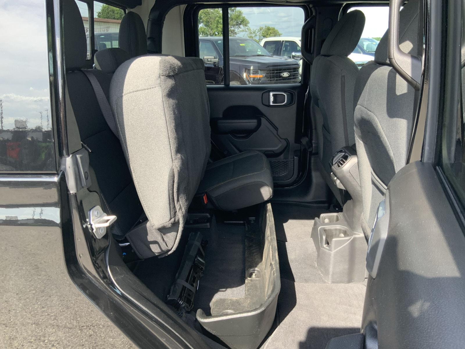 2025 Jeep Gladiator Nighthawk - Photo 48