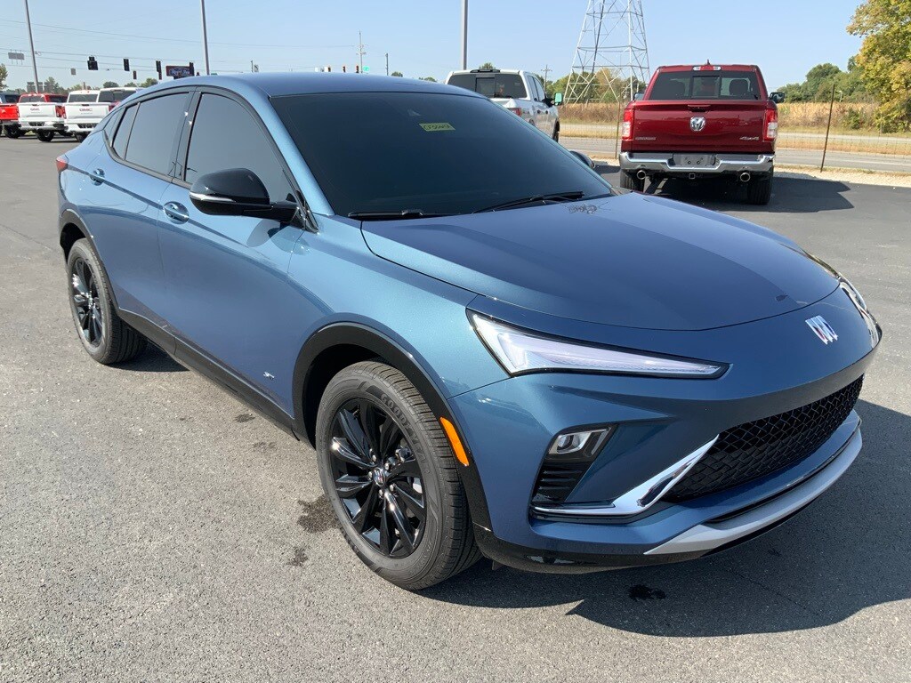 2025 Buick Envista ST photo 2
