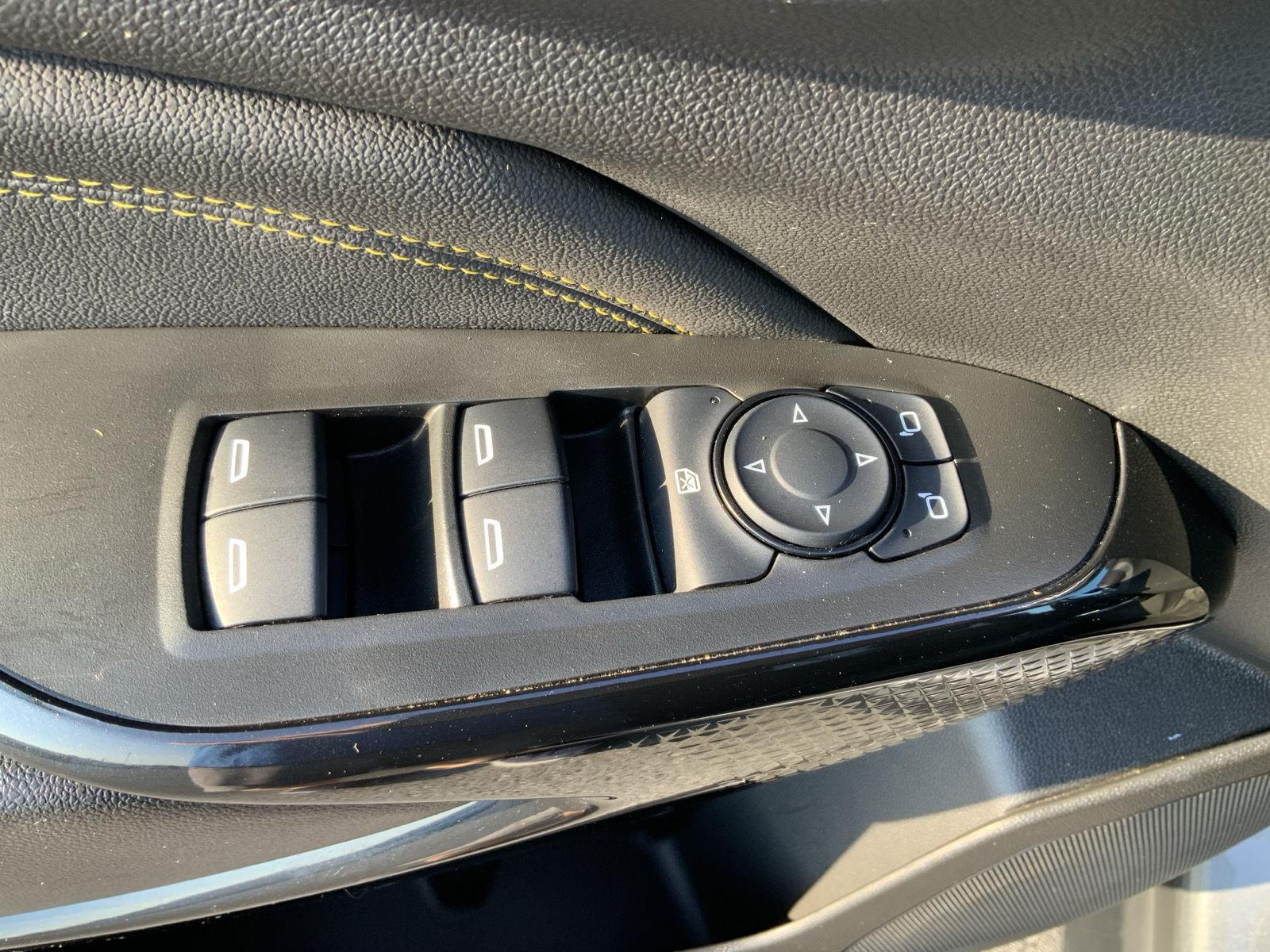 2025 Chevrolet Trax LT - Photo 23
