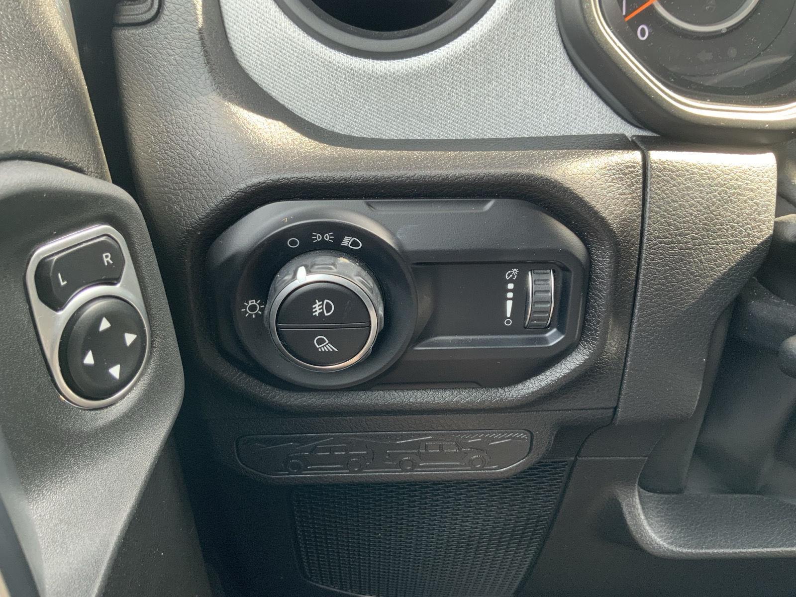 2025 Jeep Gladiator Nighthawk - Photo 24