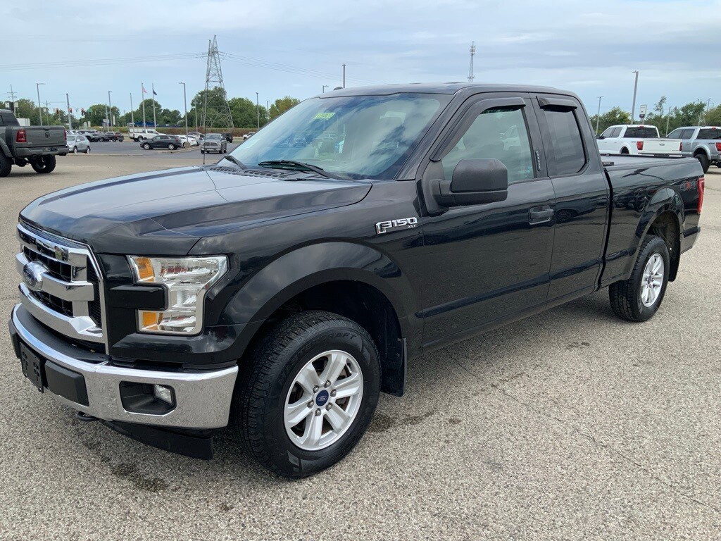 2015 Ford F-150 XLT photo 4