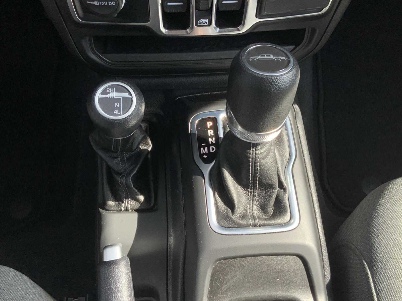 2025 Jeep Gladiator Nighthawk - Photo 37
