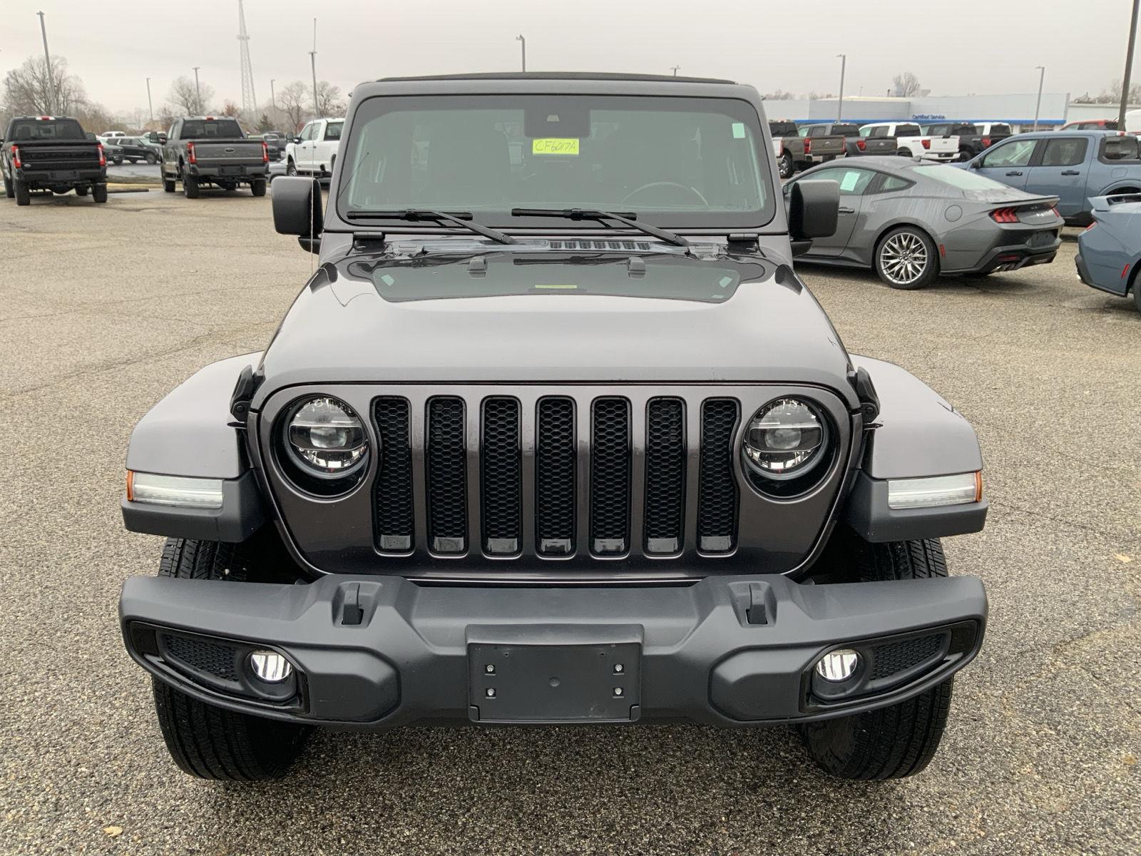 2020 Jeep Wrangler Unlimited Sahara Altitude photo 3