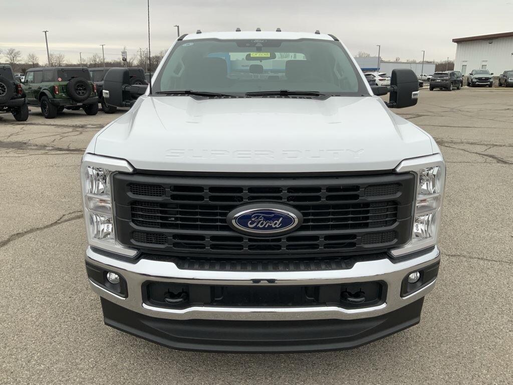 New 2025 Ford Super Duty F-350 SRW XL Truck
