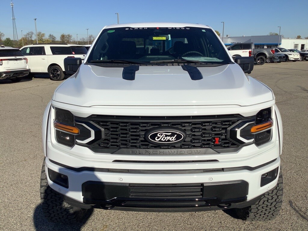 2024 Ford F-150 XLT photo 2