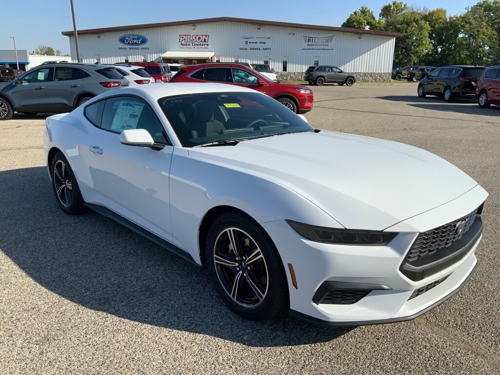 2025 Ford Mustang EcoBoost photo 2