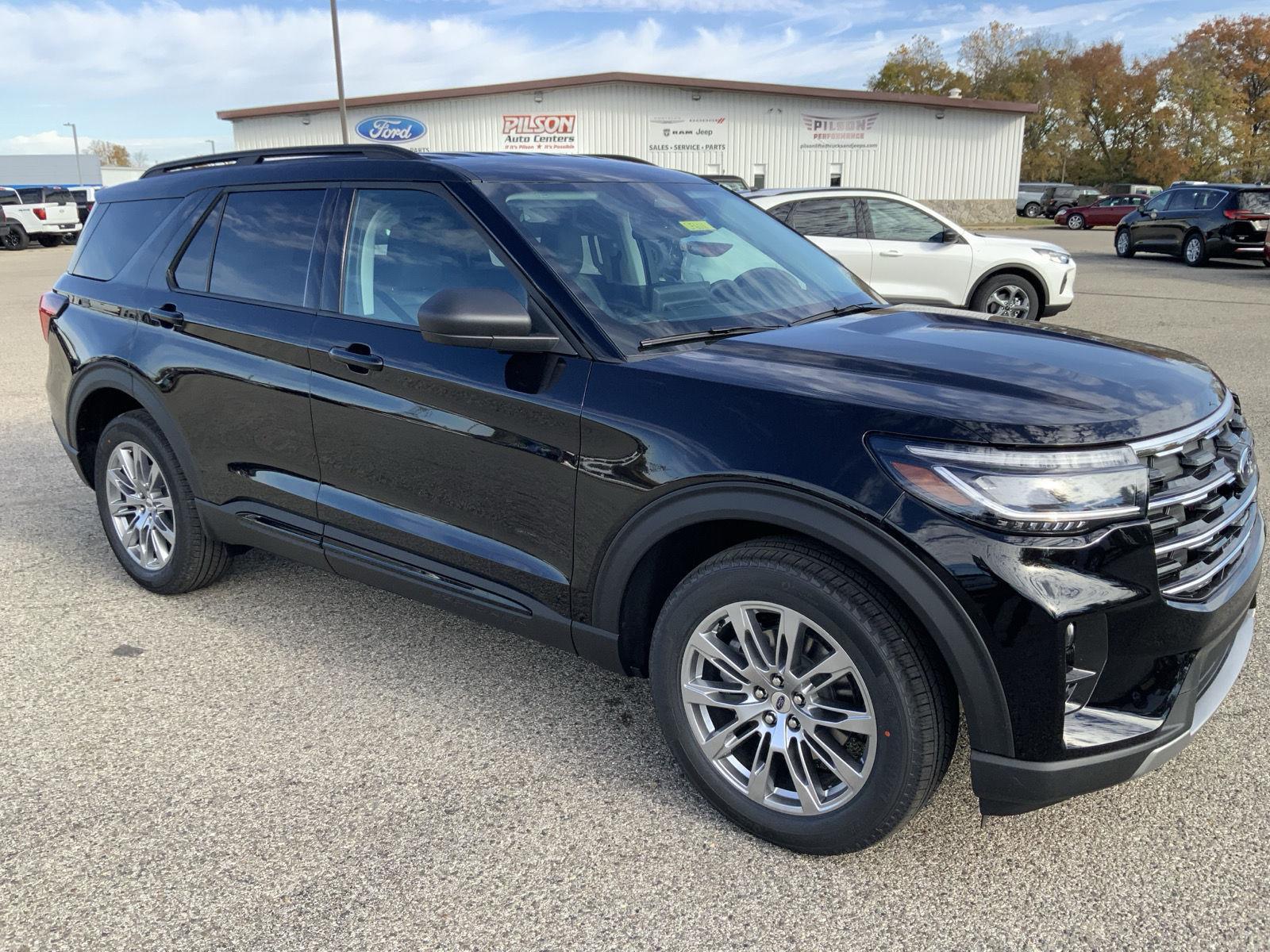 2026 Ford Explorer photo 2