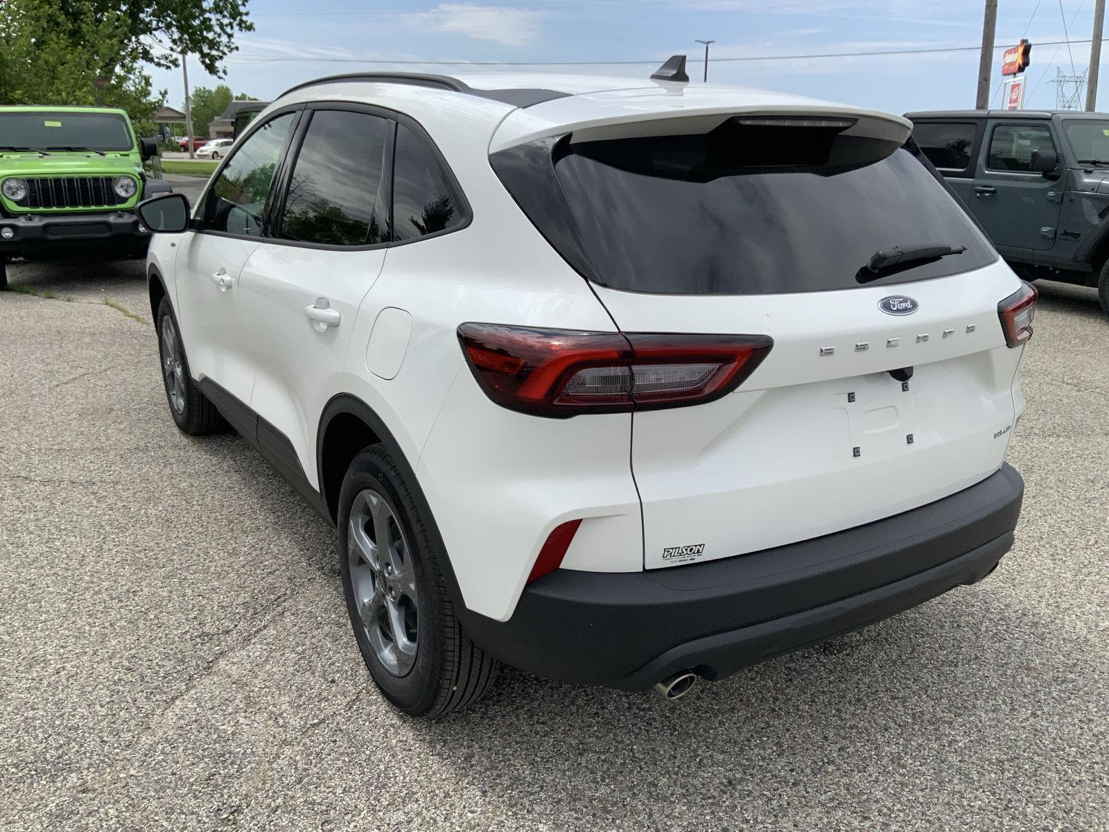 2026 Ford Escape ST-Line - Photo 9