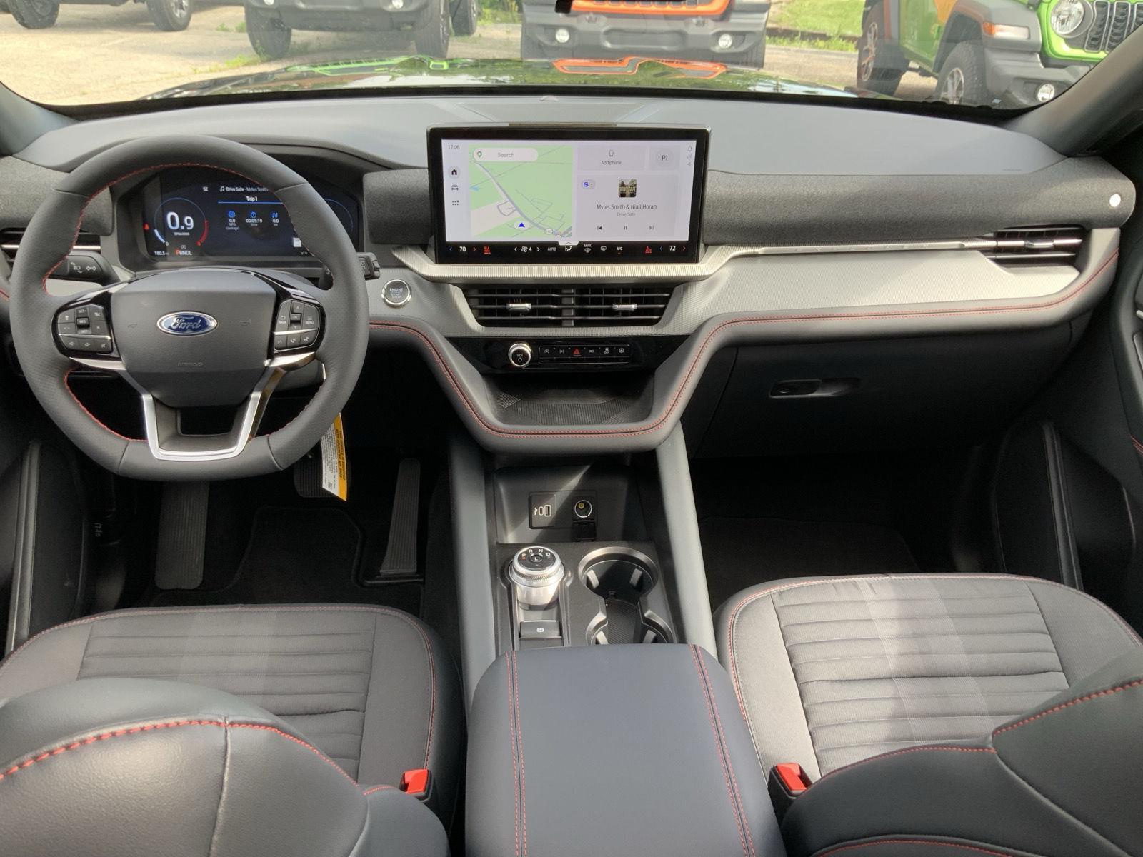 2026 Ford Explorer ST-Line - Photo 60