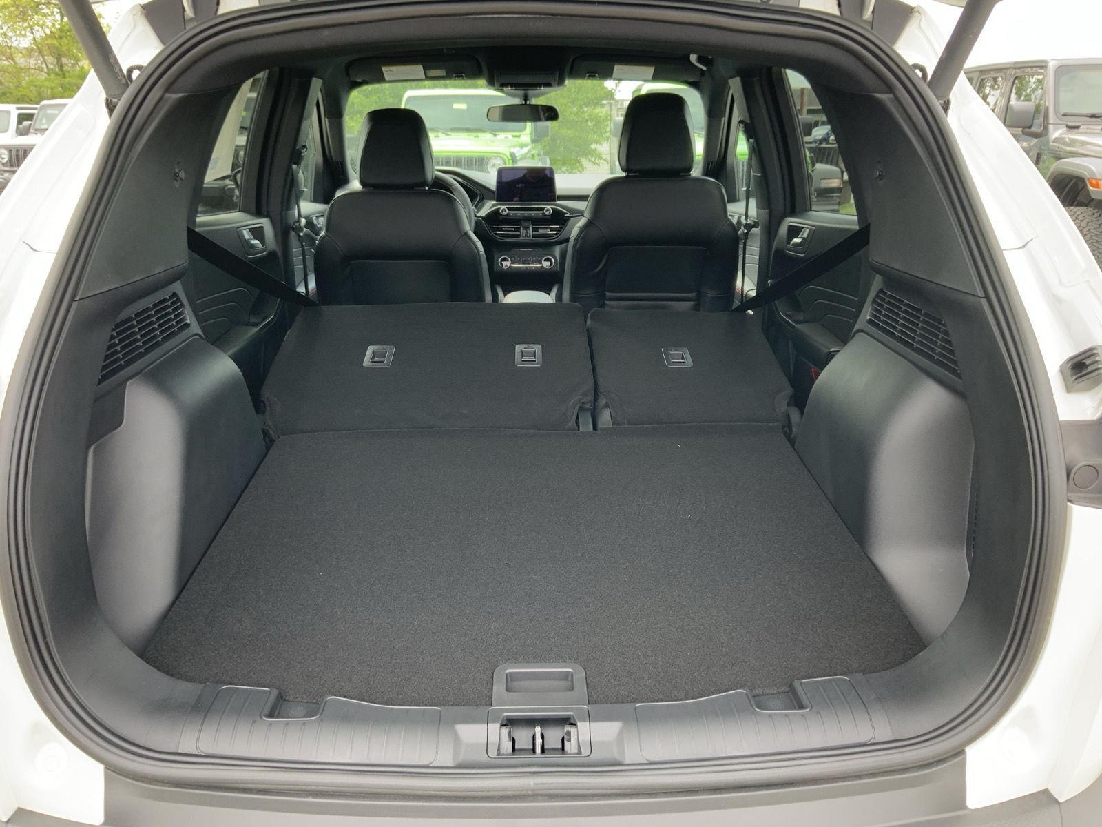 2026 Ford Escape ST-Line - Photo 12