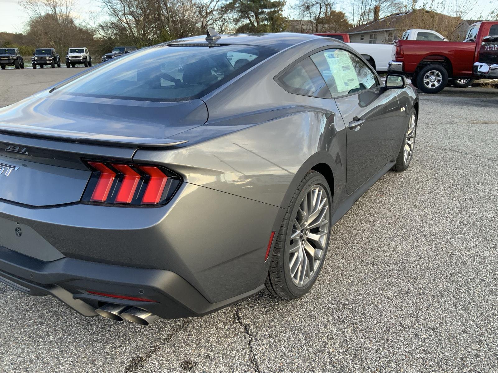 2025 Ford Mustang GT Premium Fastback - Photo 17