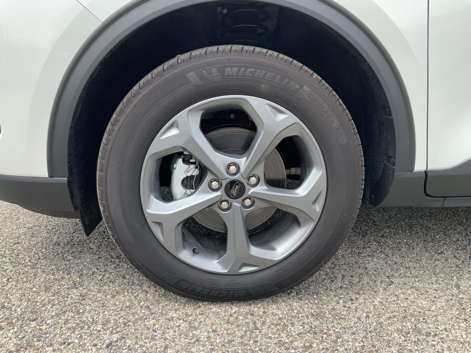 2026 Ford Escape ST-Line - Photo 19