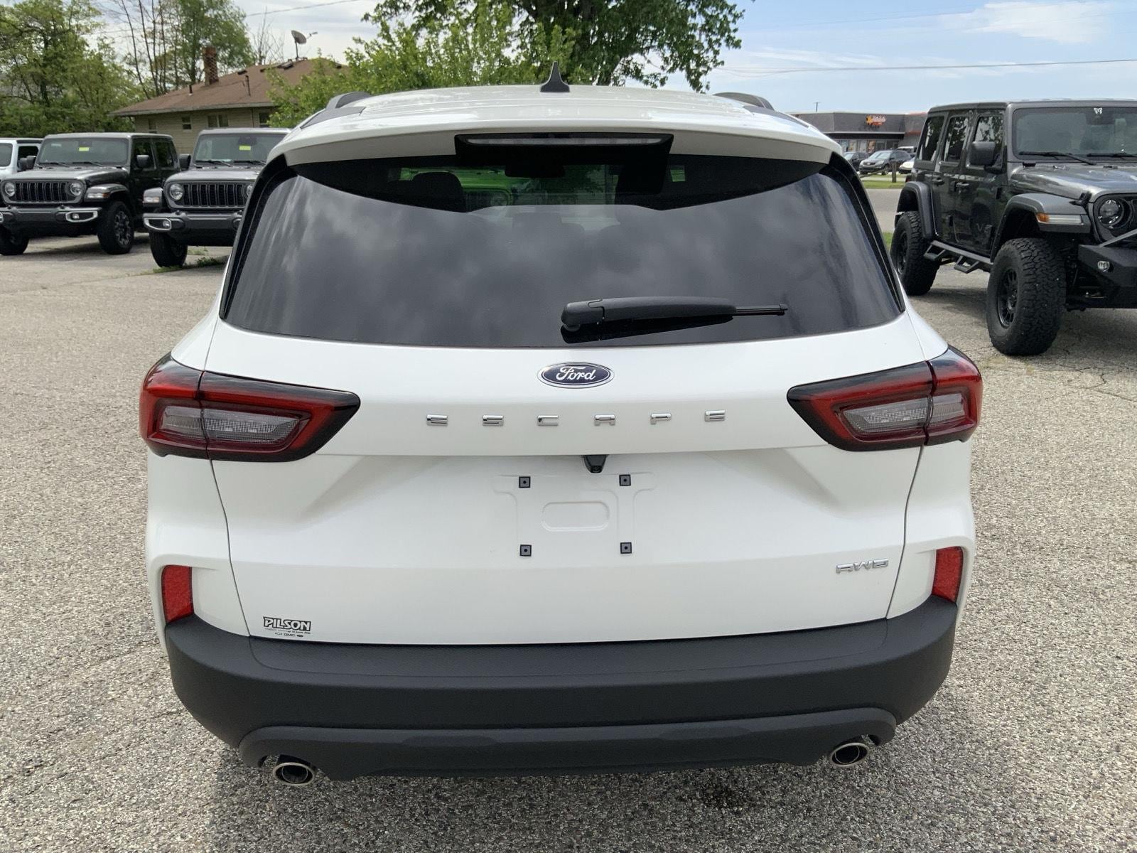 2026 Ford Escape ST-Line - Photo 10