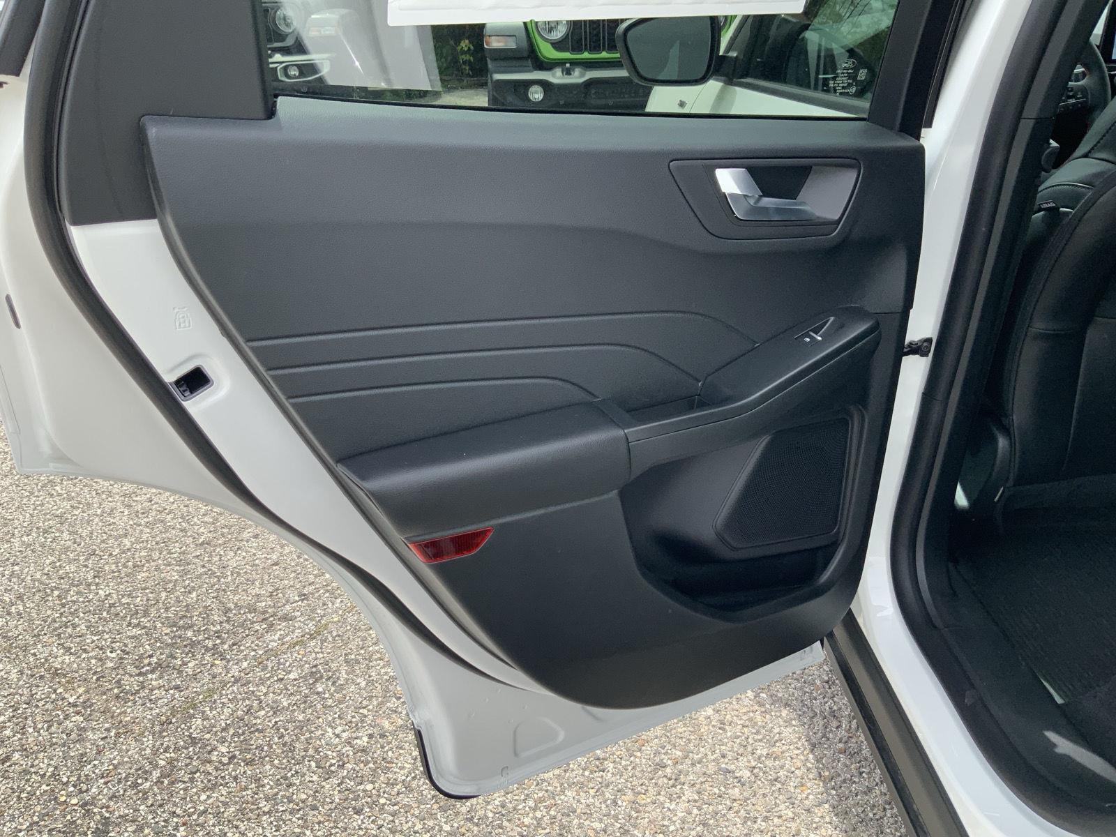 2026 Ford Escape ST-Line - Photo 52