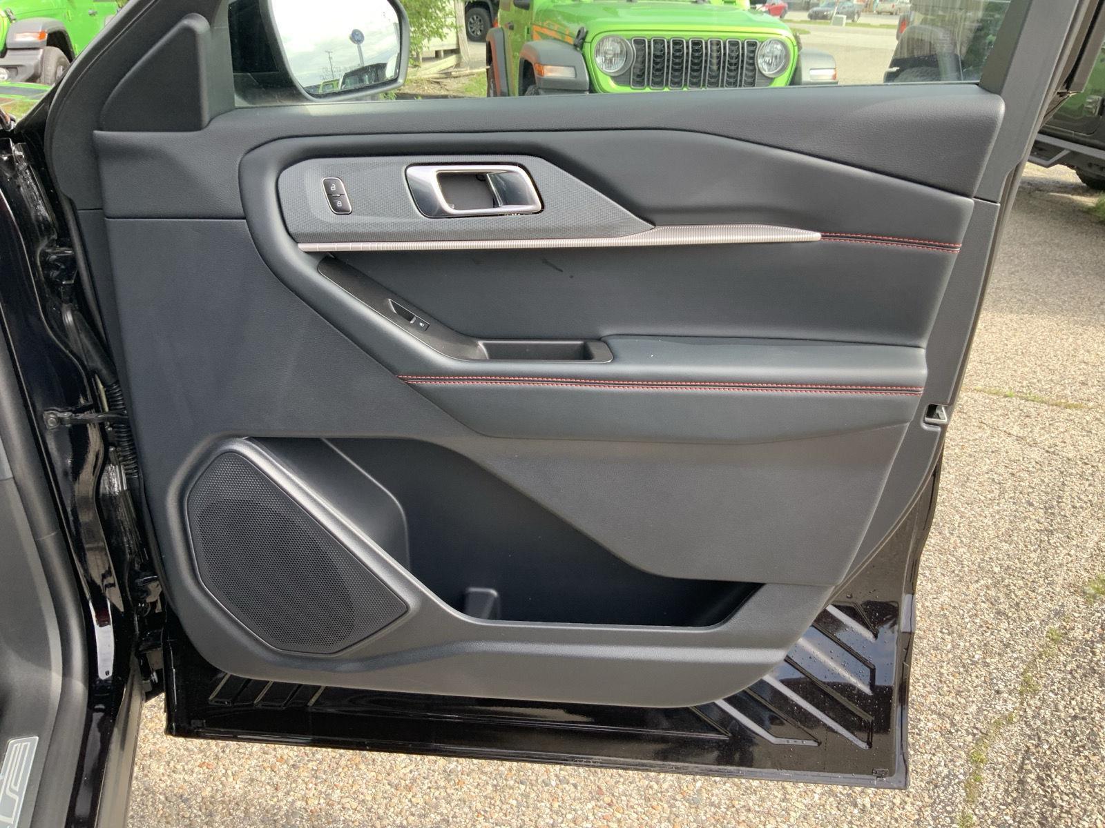 2026 Ford Explorer ST-Line - Photo 69