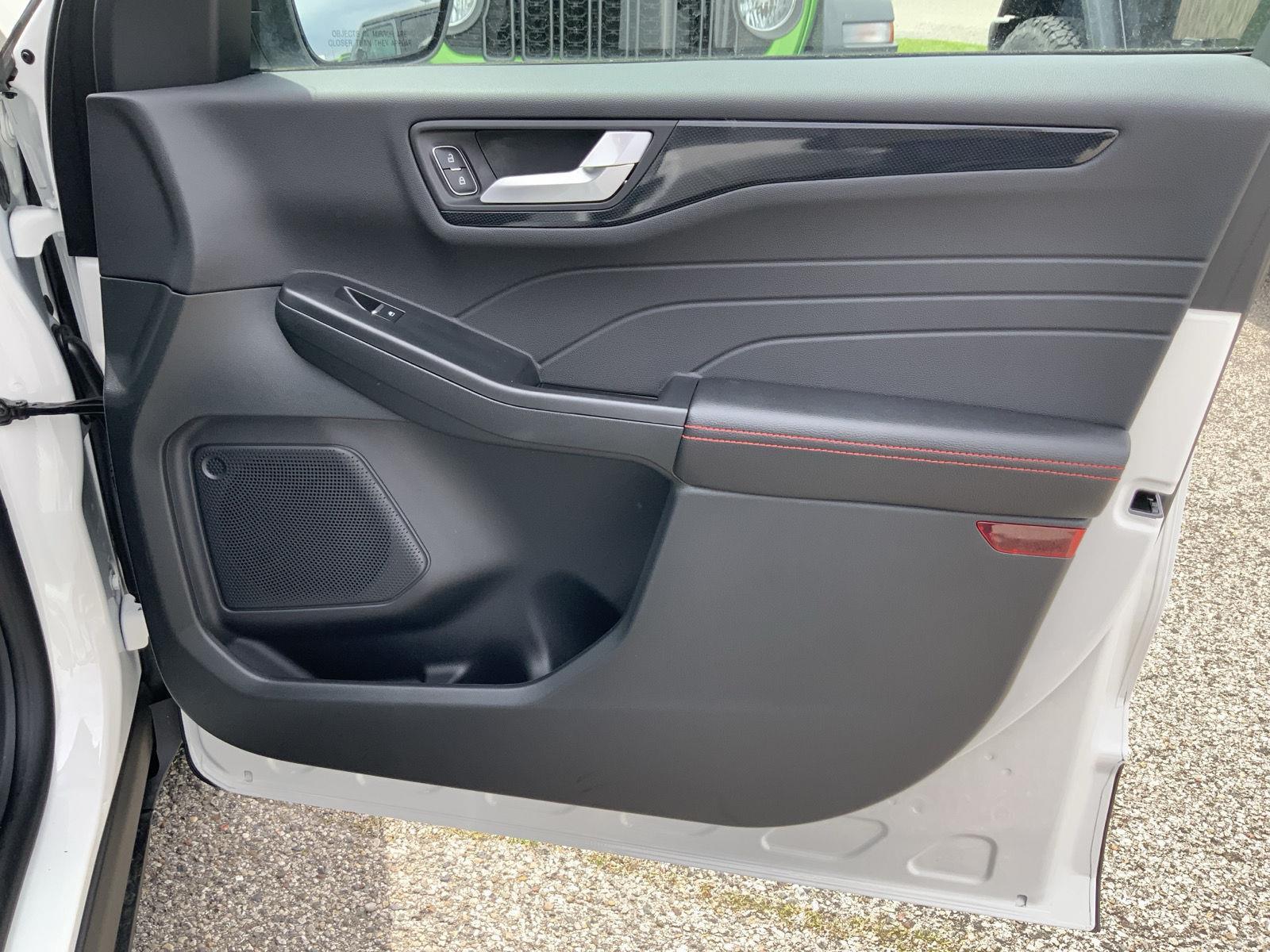 2026 Ford Escape ST-Line - Photo 57