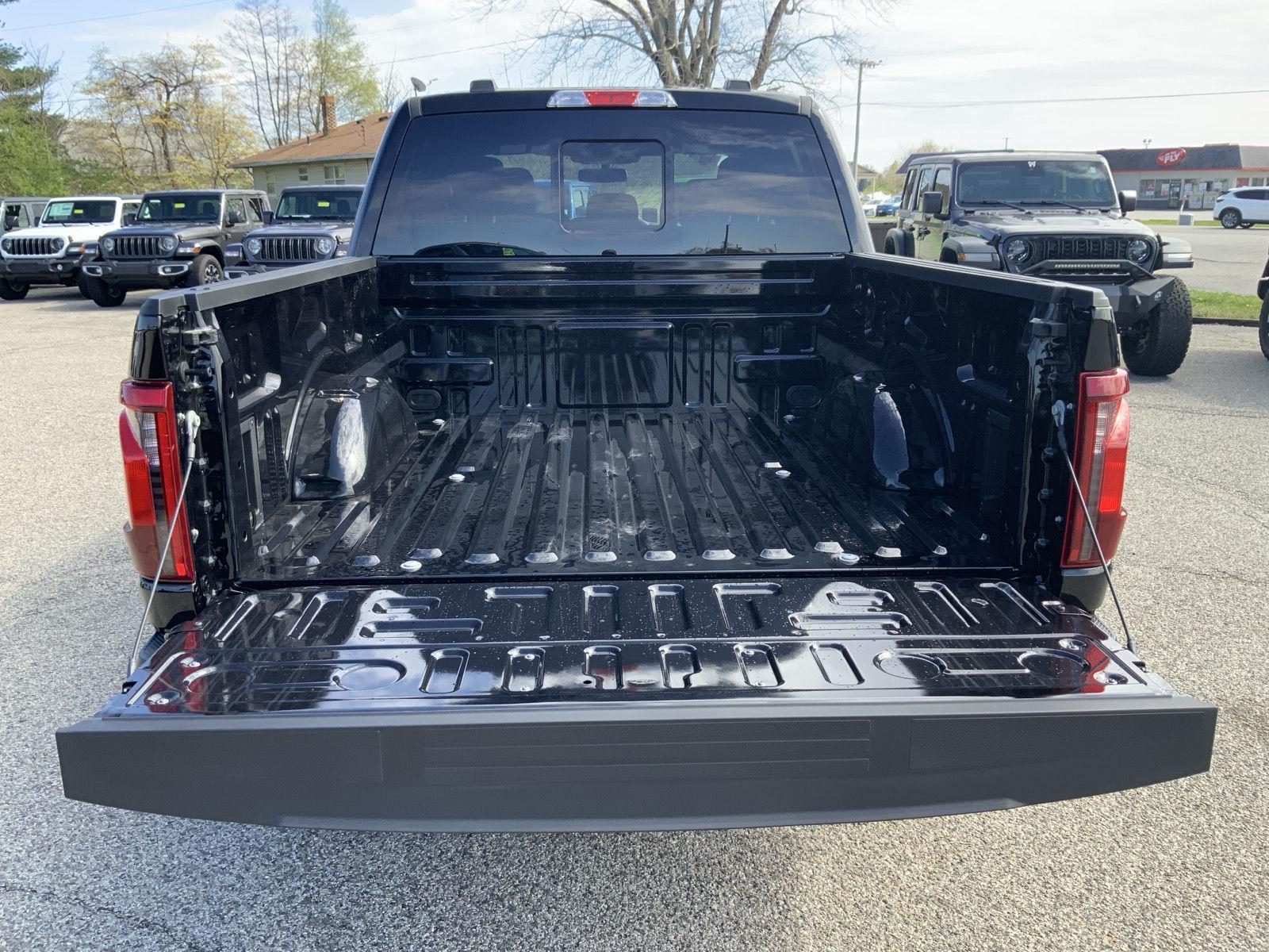 2026 Ford F-150 XLT - Photo 11
