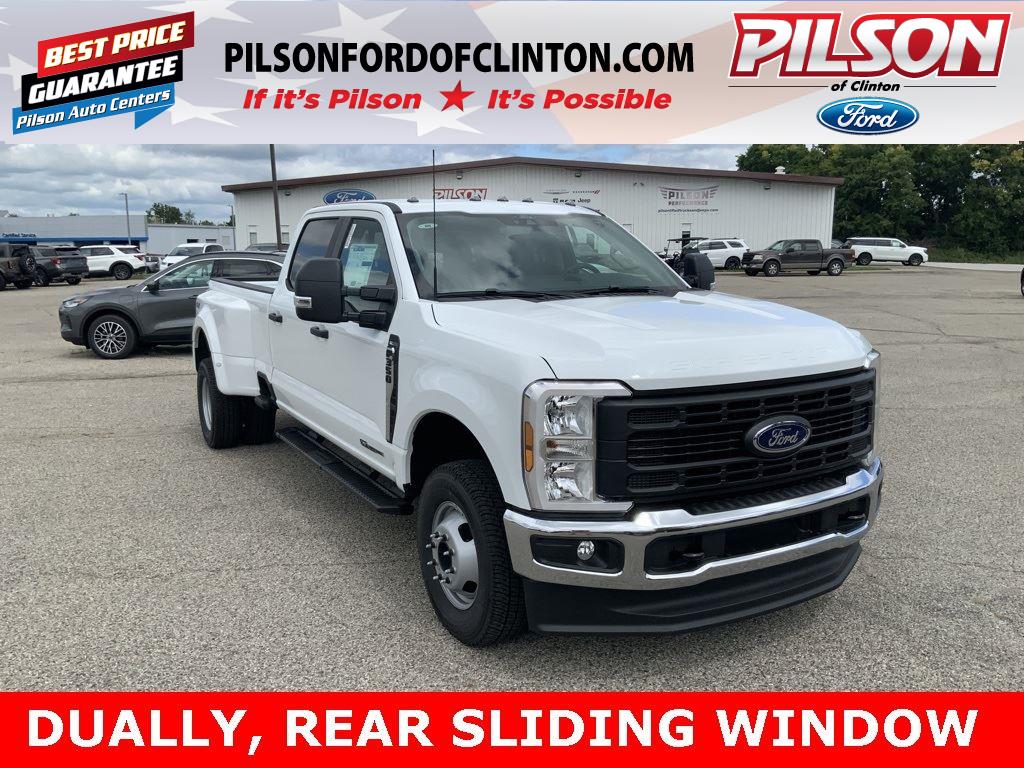 2026 Ford F-350 Super Duty XL's photo