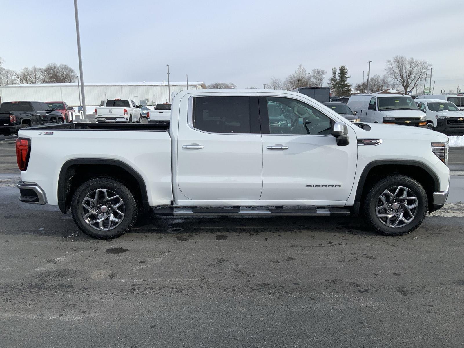 2026 GMC Sierra 1500 SLT - Photo 19