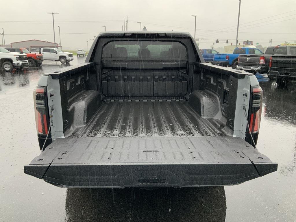 2025 GMC Sierra EV Denali - Photo 13